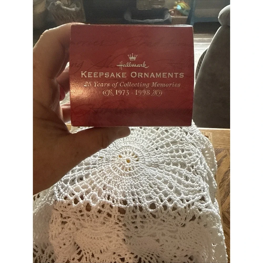 Hallmark keepsake snow